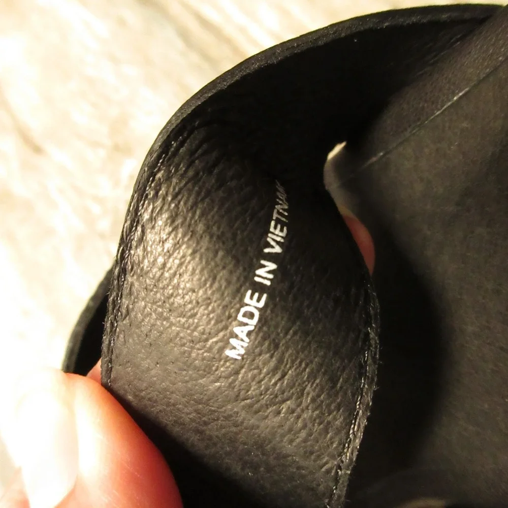 Eileen Fisher no damage